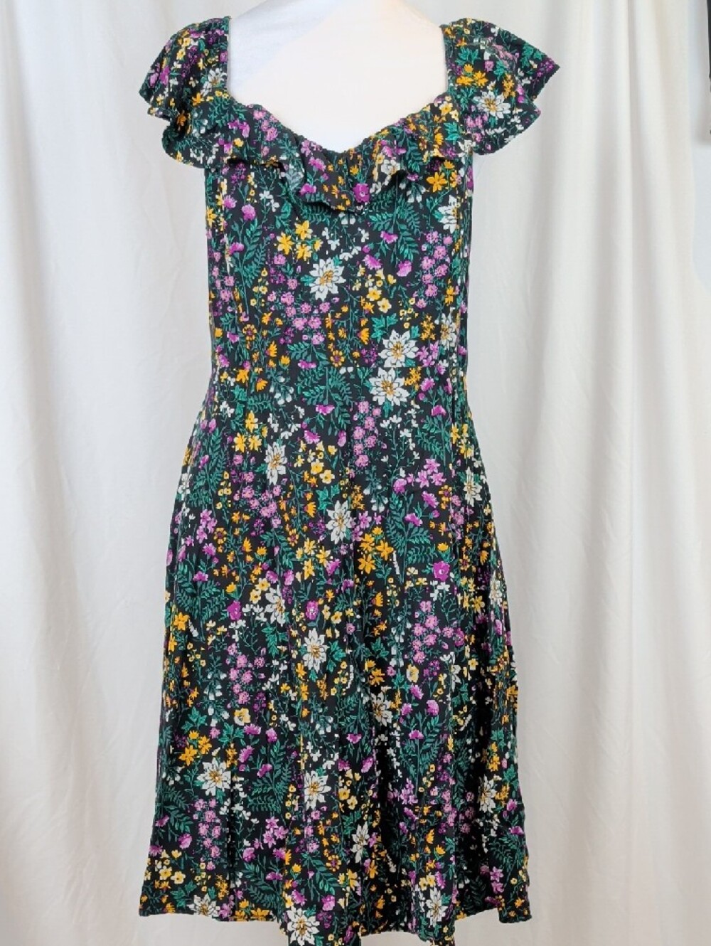 Old Navy Black Floral Cami with Green, Purple, Yellow and White Print Size L